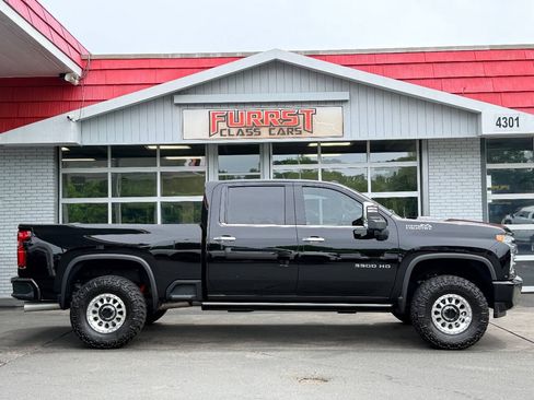 Used 2022 Chevrolet Silverado 3500 High Country w/ Z71 Off-Road Package AWD/4WD image 2