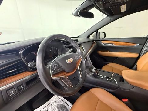 Used 2022 Cadillac XT5 Premium Luxury FWD image 15