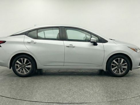 Used 2025 Nissan Versa SV image 11