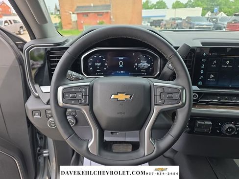 Used 2026 Chevrolet Silverado 1500 LT AWD/4WD image 11