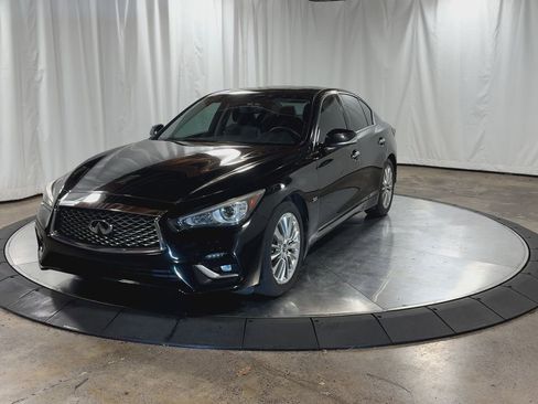 Used 2018 INFINITI Q50 Luxe w/ Cargo Package (L95) image 4