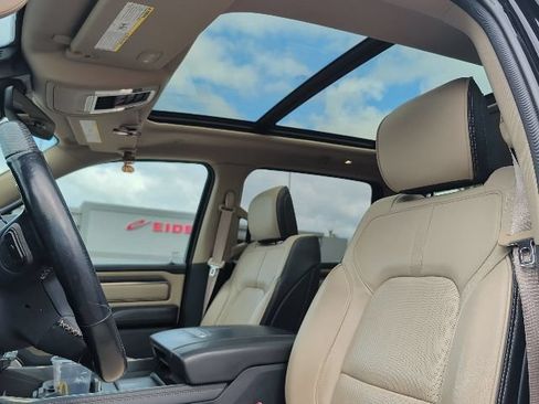 Used 2019 RAM 1500 Limited AWD/4WD image 3