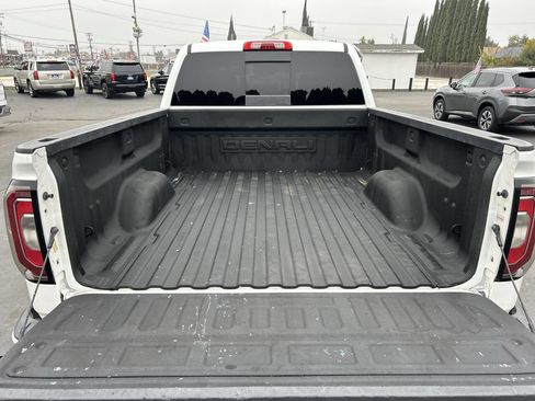 Used 2018 GMC Sierra 1500 Denali image 21