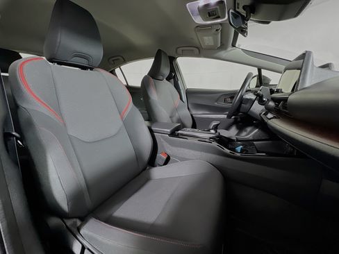 Used 2026 Toyota Prius Plug-In Hybrid FWD image 23