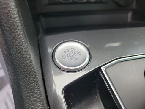 Used 2020 Volkswagen Tiguan SE R-Line image 30