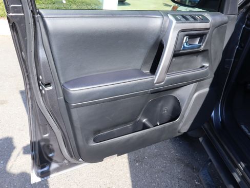 Used 2021 Toyota 4Runner SR5 Premium w/ Moonroof Package image 17