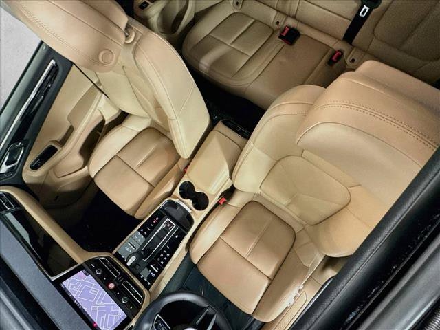 Certified 2026 Porsche Macan Turbo AWD/4WD image 20