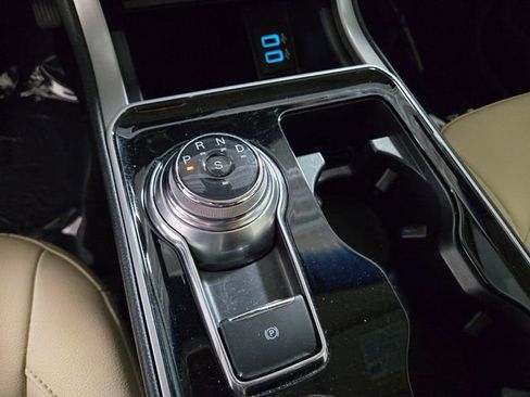 Used 2019 Ford Edge SEL w/ Equipment Group 201A FWD image 38