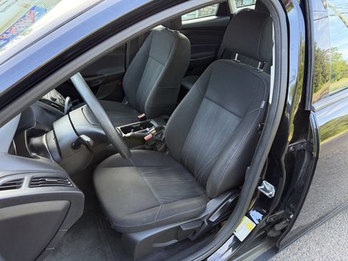 Used 2018 Ford Focus S FWD image 20