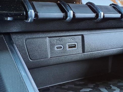 New 2026 GMC Canyon Elevation w/ Convenience Package image 8