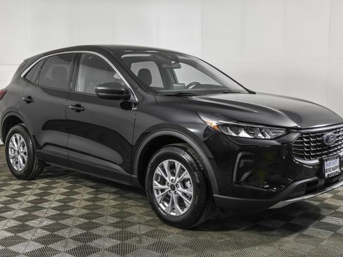 Used 2023 Ford Escape Active image 12