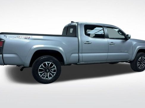 Certified 2020 Toyota Tacoma TRD Sport w/ Technology Package AWD/4WD image 9