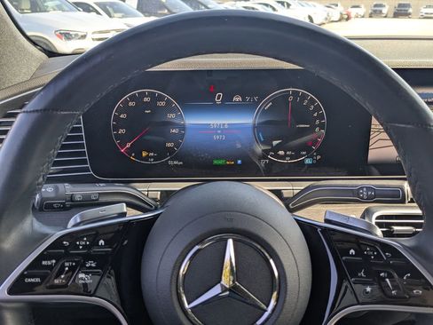 Used 2025 Mercedes-Benz GLE 450e 4MATIC image 16