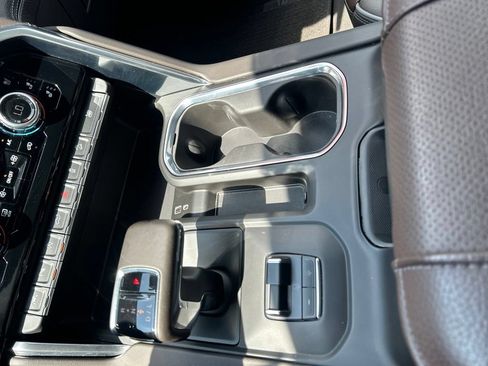 Used 2023 GMC Sierra 1500 Denali w/ Technology Package AWD/4WD image 13