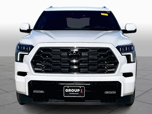 Used 2025 Toyota Sequoia Platinum image 3