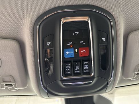 Used 2023 Jeep Grand Cherokee 4WD 4xe image 19