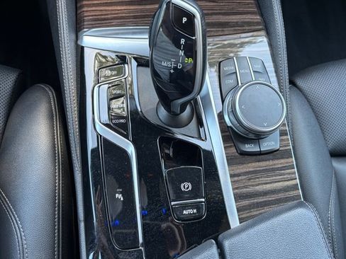 Used 2022 BMW 530i w/ M Sport Package RWD image 46