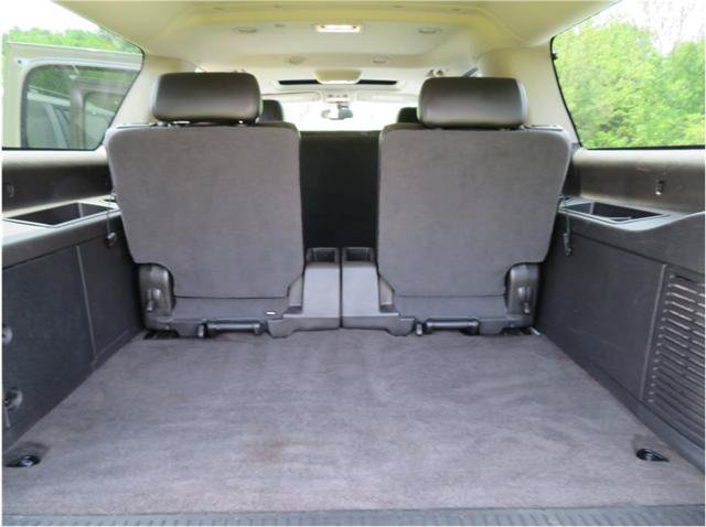Used 2007 Chevrolet Suburban LTZ w/ LTZ Preferred Equipment Group AWD/4WD image 16