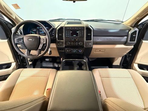 Used 2019 Ford F250 XLT w/ XLT Value Package image 17