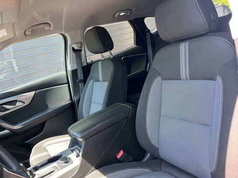 Used 2025 Chevrolet Blazer LT image 22