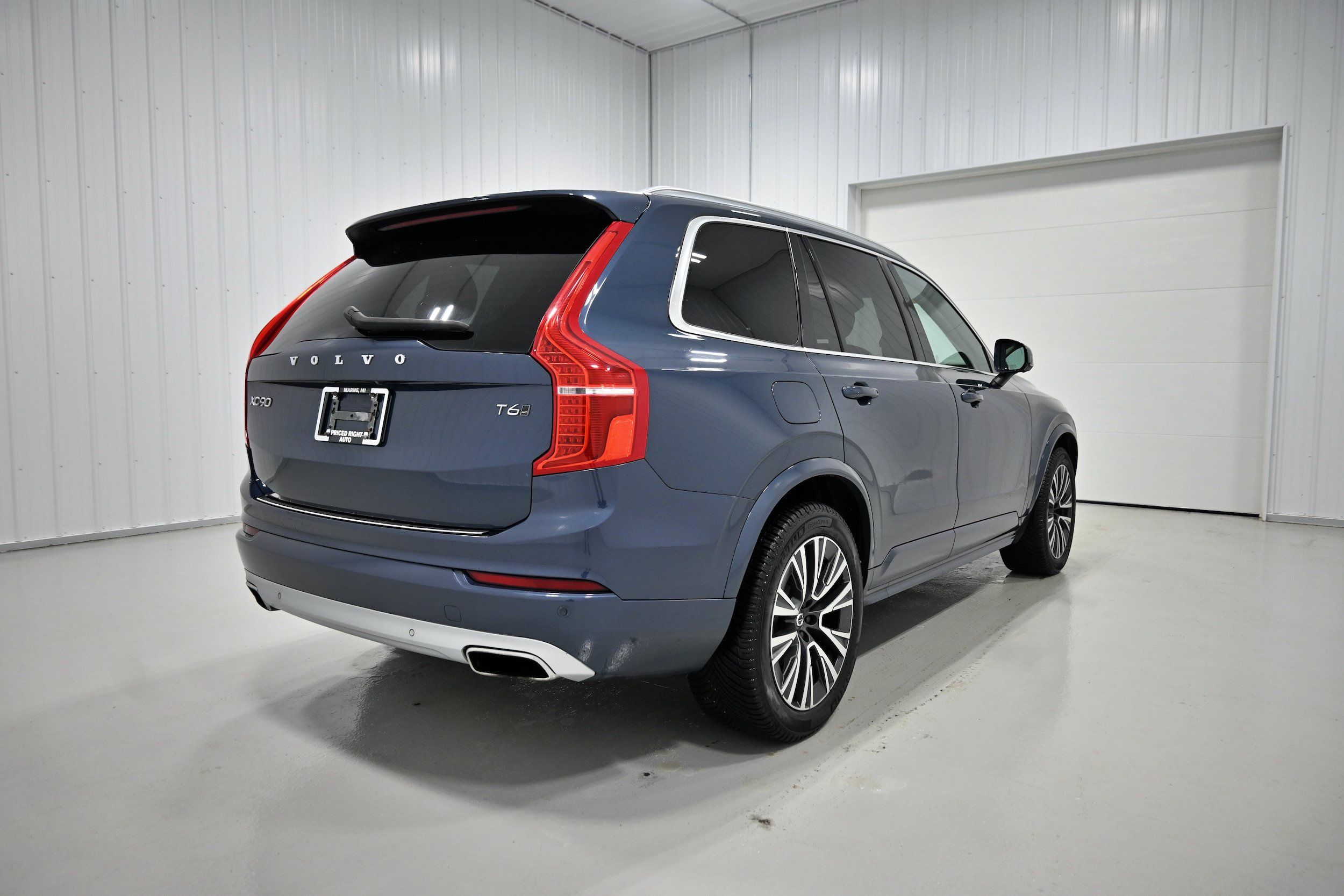 Used 2021 Volvo XC90 T6 Momentum w/ Protection Package Premier AWD/4WD image 39