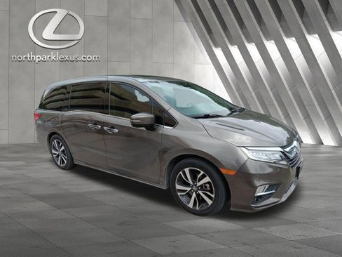 Used 2018 Honda Odyssey Elite image 5