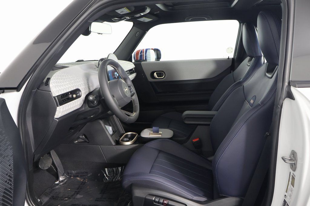 Used 2026 MINI Cooper 2-Door Hardtop FWD image 7