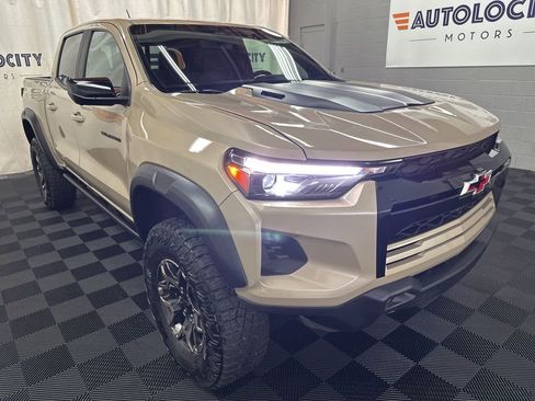 Used 2024 Chevrolet Colorado ZR2 w/ ZR2 Convenience Package III image 2