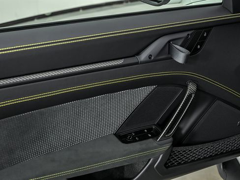 Used 2024 Porsche 911 GT3 RS RWD image 15