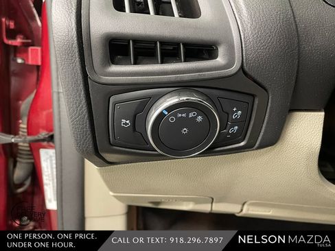 Used 2014 Ford Focus SE image 27