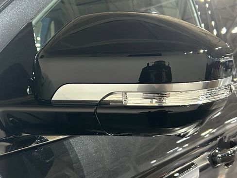 New 2027 Lincoln Navigator L Reserve AWD/4WD image 17