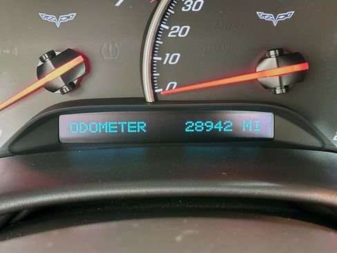 Used 2007 Chevrolet Corvette Convertible w/ Preferred Equipment Group RWD image 17