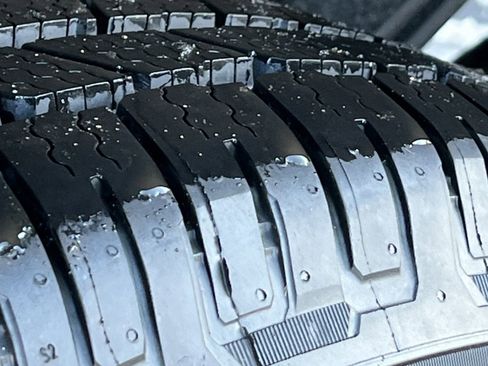 Used 2021 GMC Sierra 1500 Elevation w/ X31 Off-Road Package image 11