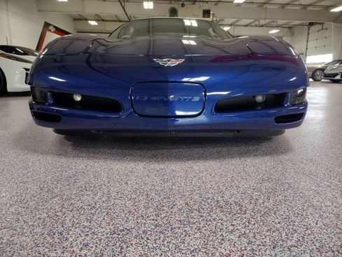 Used 2004 Chevrolet Corvette Convertible w/ Preferred Equipment Group RWD image 2