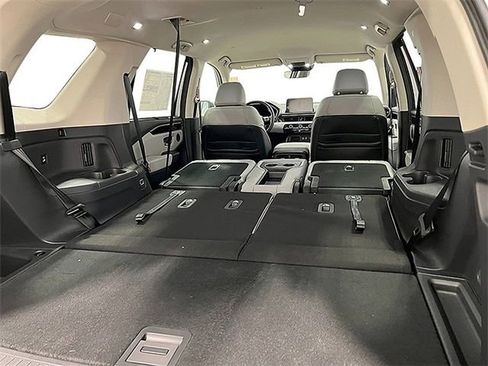 New 2025 Honda Pilot EX-L image 34