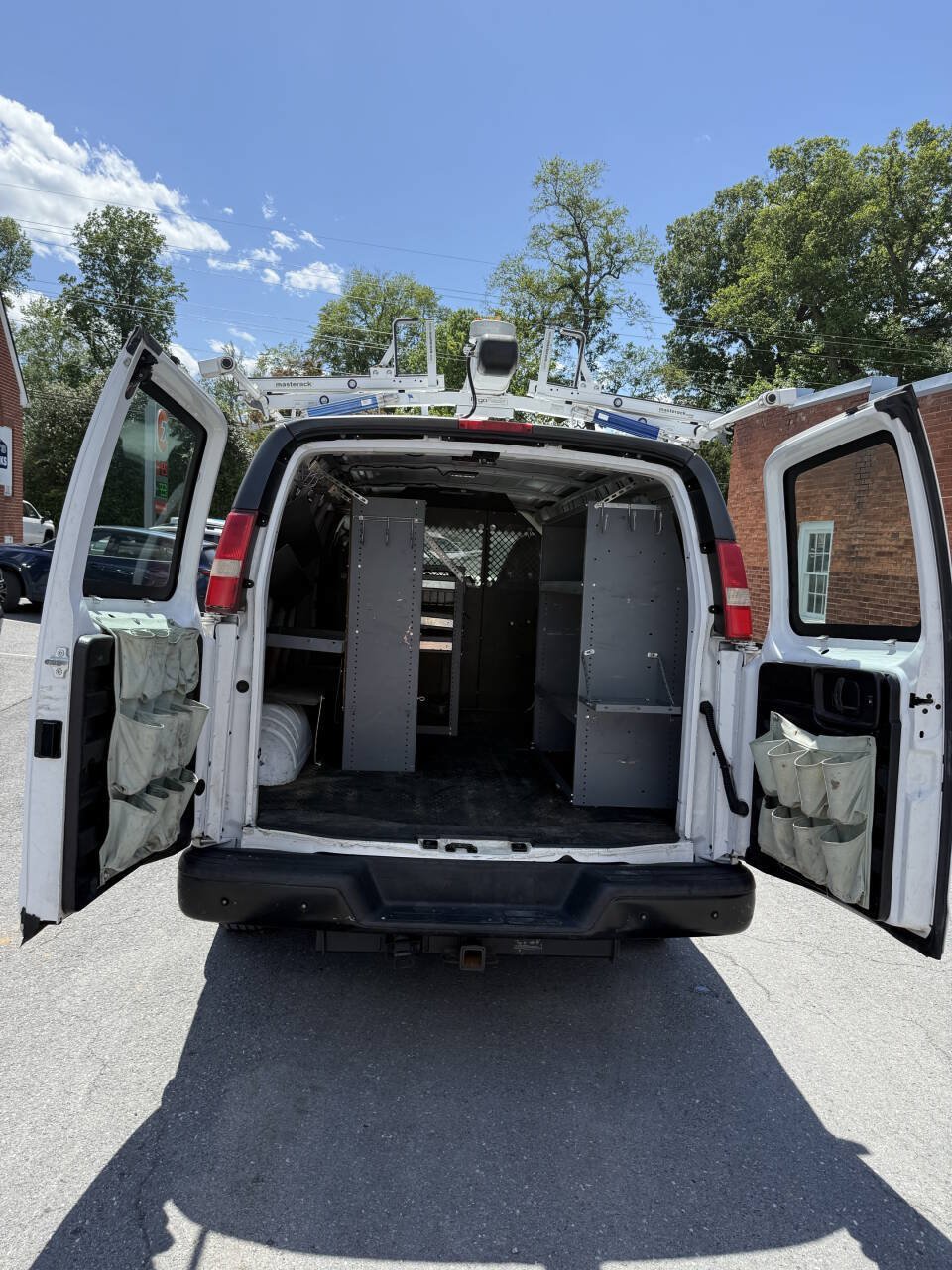 Used 2015 Chevrolet Express 2500 RWD image 7