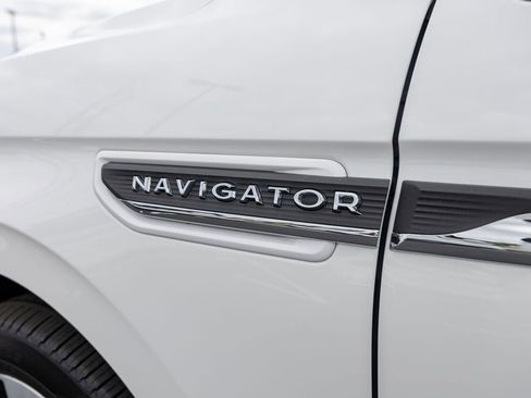 Used 2024 Lincoln Navigator L Reserve AWD/4WD image 15