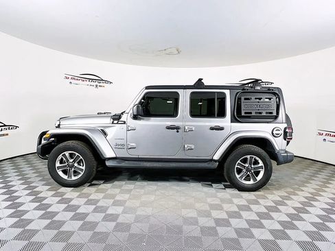 Used 2019 Jeep Wrangler Unlimited Sahara w/ Cold Weather Group image 5