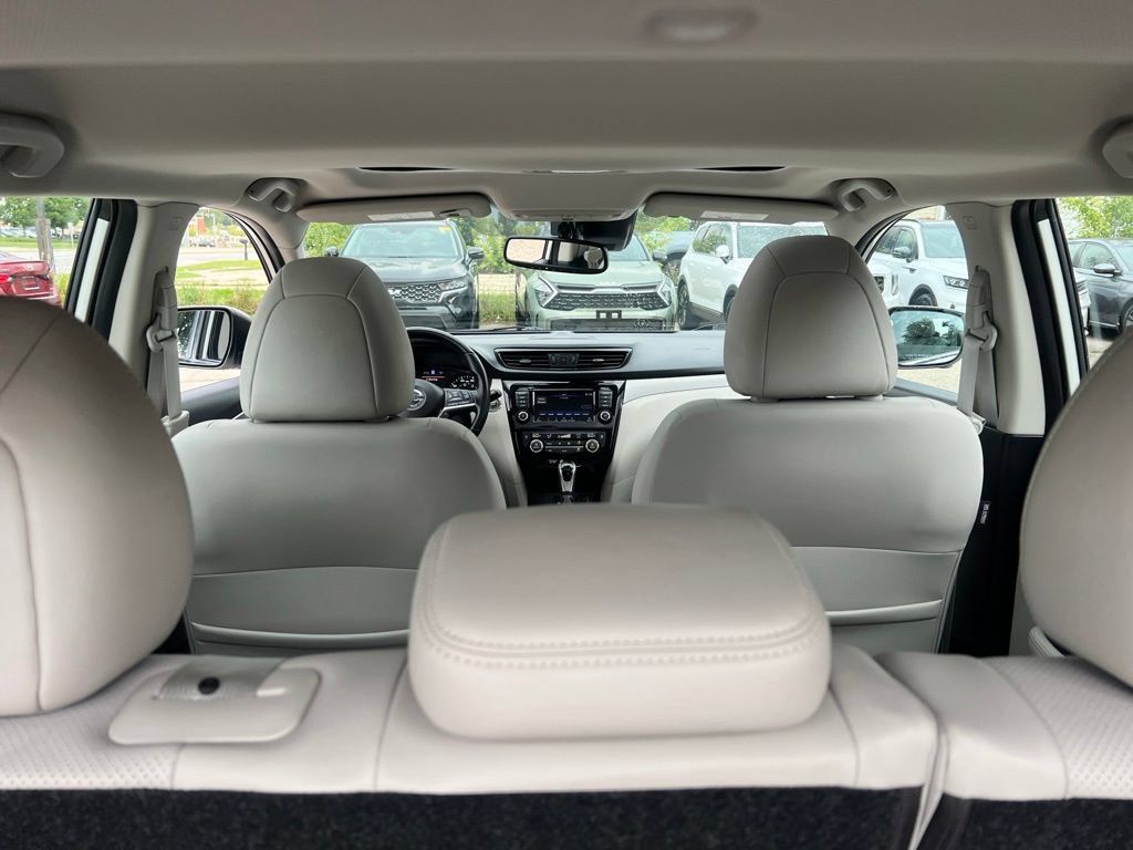 Used 2020 Nissan Rogue Sport SL w/ Premium Package AWD/4WD image 13