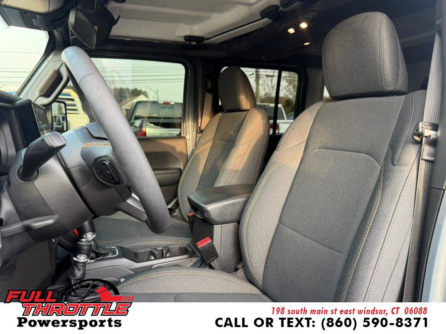 Used 2024 Jeep Wrangler Unlimited w/ Convenience Group AWD/4WD image 20