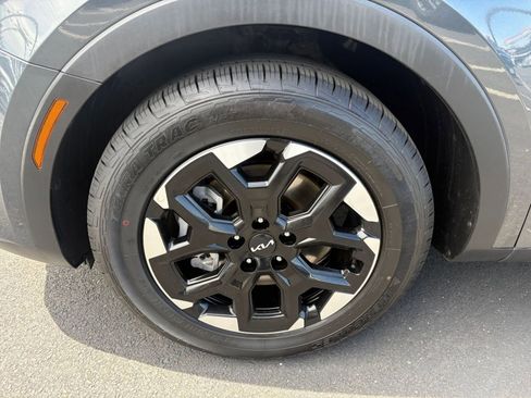 Used 2024 Kia Sorento S FWD image 33
