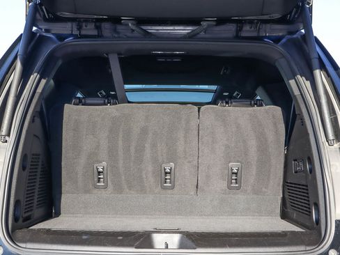 Used 2022 GMC Yukon SLT w/ SLT Luxury Package AWD/4WD image 21