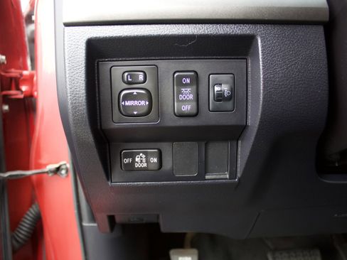 Used 2017 Toyota Tundra SR5 w/ TRD Off Road Package image 14