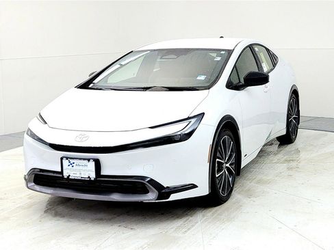 New 2026 Toyota Prius XLE image 2