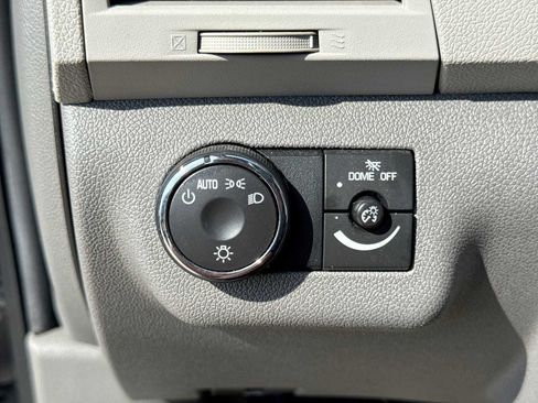 Used 2012 Chevrolet Traverse LS FWD image 27