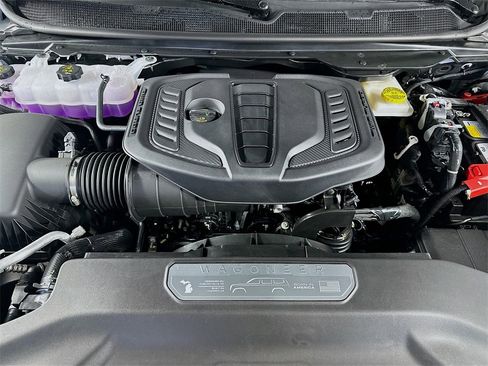 New 2025 Jeep Wagoneer L Series III image 18