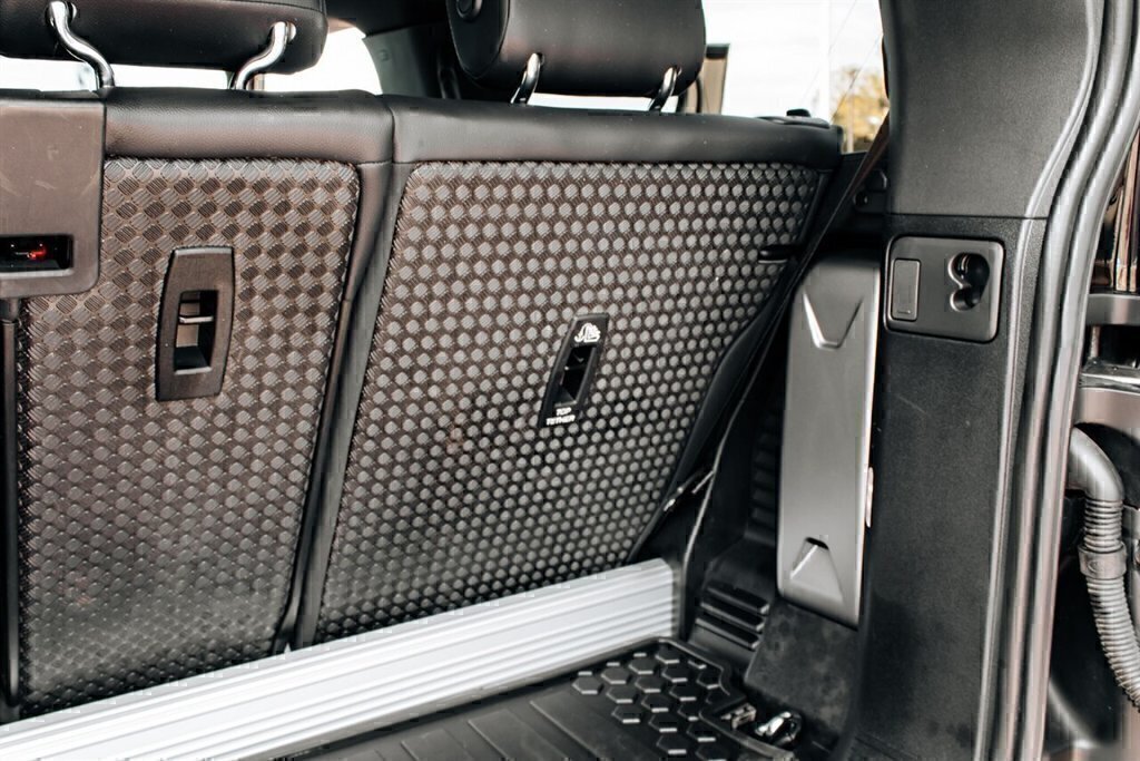 Used 2022 Land Rover Defender 90 X-Dynamic SE AWD/4WD image 30