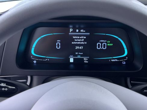 New 2025 Hyundai Elantra Blue image 16