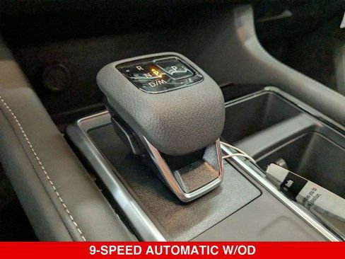 Certified 2025 Nissan Pathfinder SV AWD/4WD image 19