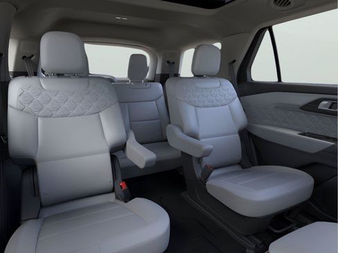Used 2026 Ford Explorer Platinum w/ LUX Leather Package AWD/4WD image 11